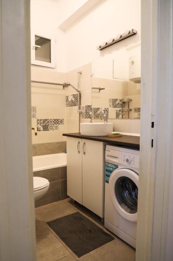 Ultracentral Cozy Apartment Near Old Town Bukarest Eksteriør billede